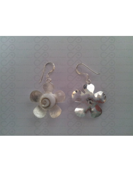 LE 0122 Earrings Shiva Eye Shell Silver